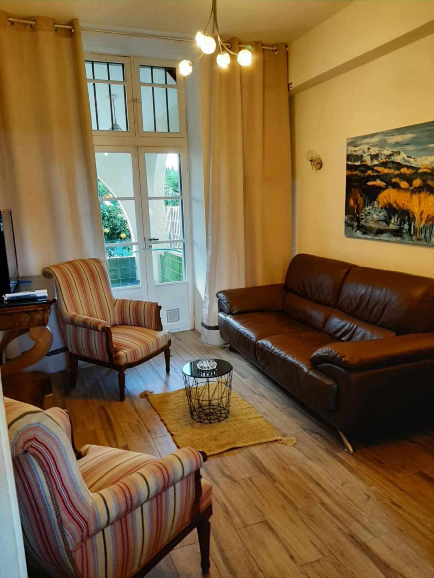 Chez Jean Villa Millas Exterior photo